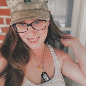 Meet your Posher, Lori